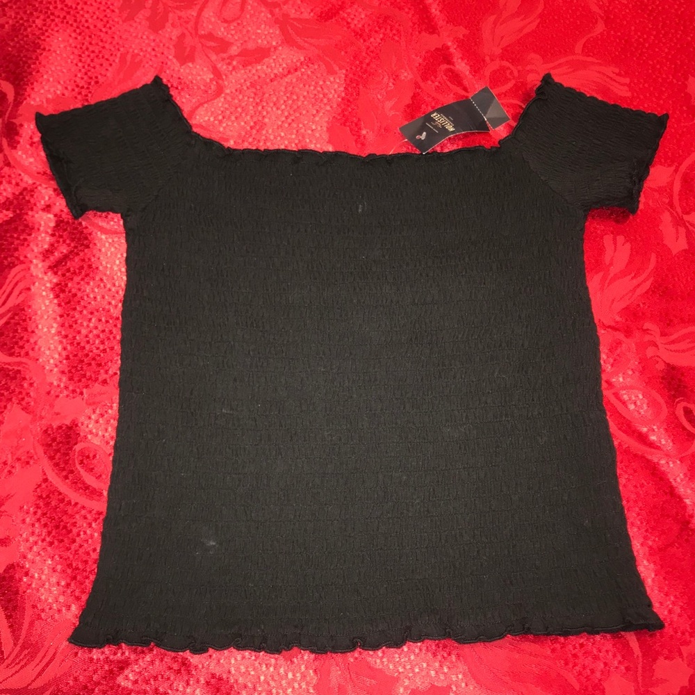 Hollister black top
